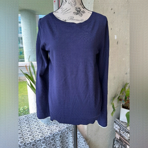 NWOT Cable & Gauge lightweight sweater with bell sleeves, size Medium (0266)